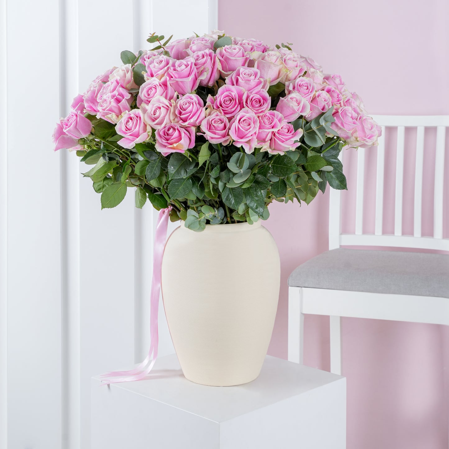 100 Pink Roses Vase