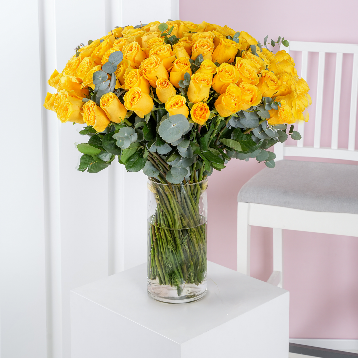 100 Yellow Roses Vase