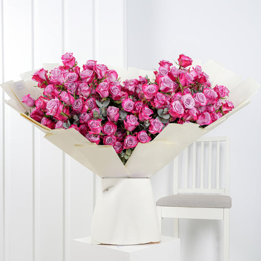 100 roses violettes