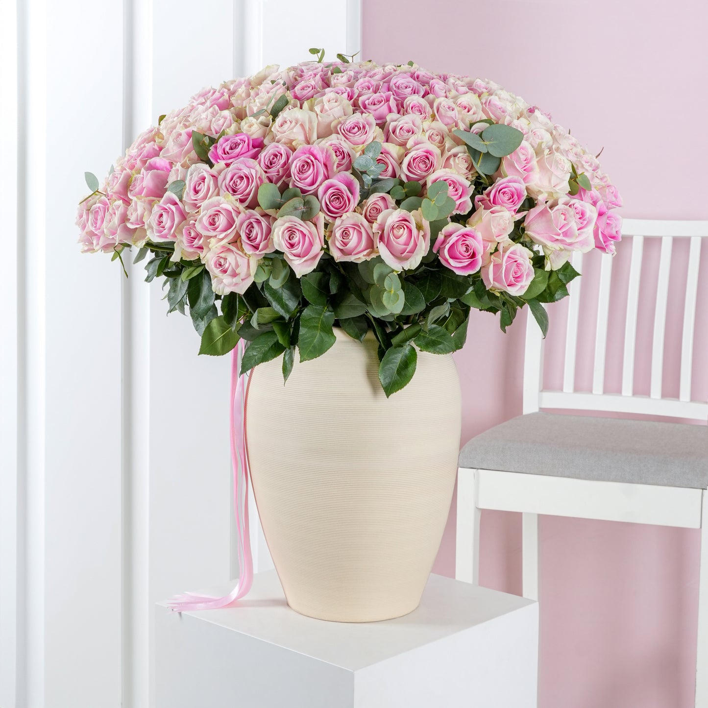 200 Pink Roses Vase